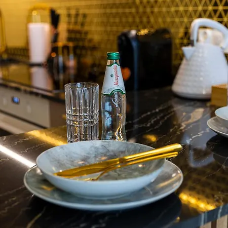Allure Galaxy Centrum Aparthotel Щецин Екстер'єр фото