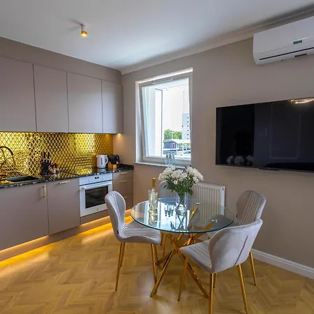 Allure Galaxy Centrum Aparthotel Щецин Екстер'єр фото